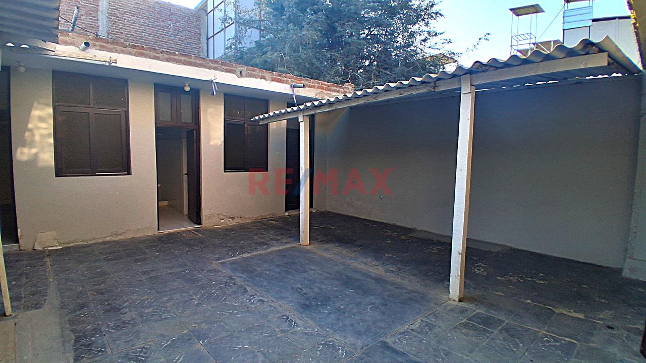 😀 Ocasión Casa En Venta 🏡 Urb. Piura Calle Castro Pozo Mz F1 Lote 06 🔝 Uso Comercial 💰 👉 A.T 199.5 M2 A.C 250 M2 - 5