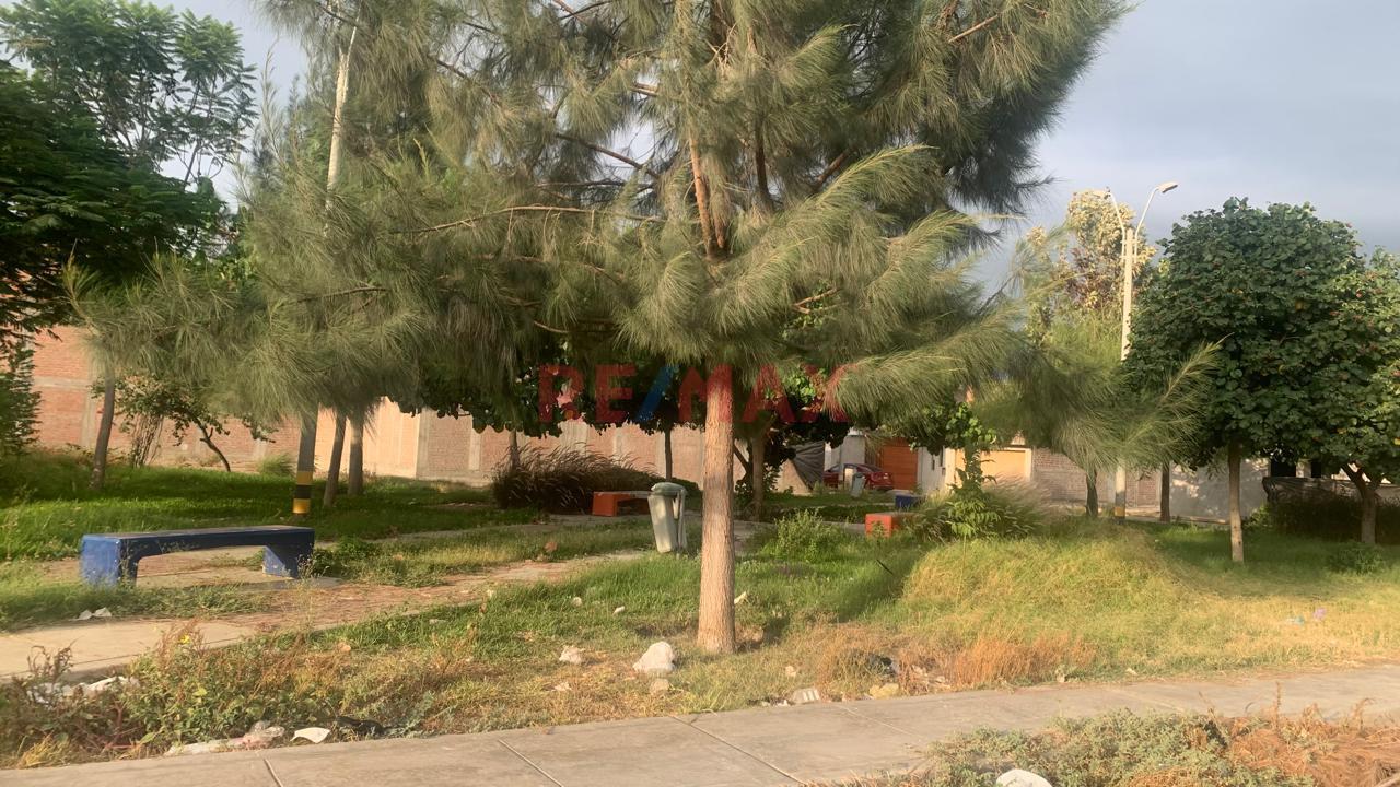 Terreno Posada Del Sol  Frente Al Parque -,Espalda De Av Principal - 7