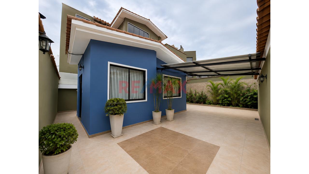 Venta De Hermosa Casa En Urb.Los Molinos - La Molina - 3