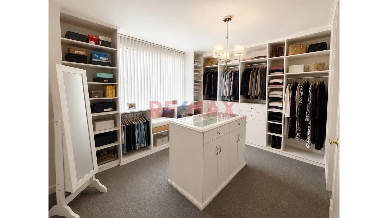Venta De Hermosa Casa En Urb.Los Molinos - La Molina - 15