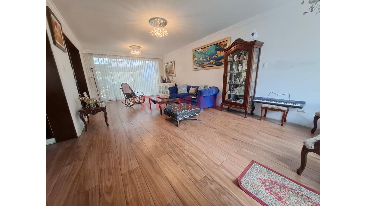 Venta De Hermosa Casa En Urb.Los Molinos - La Molina - 4