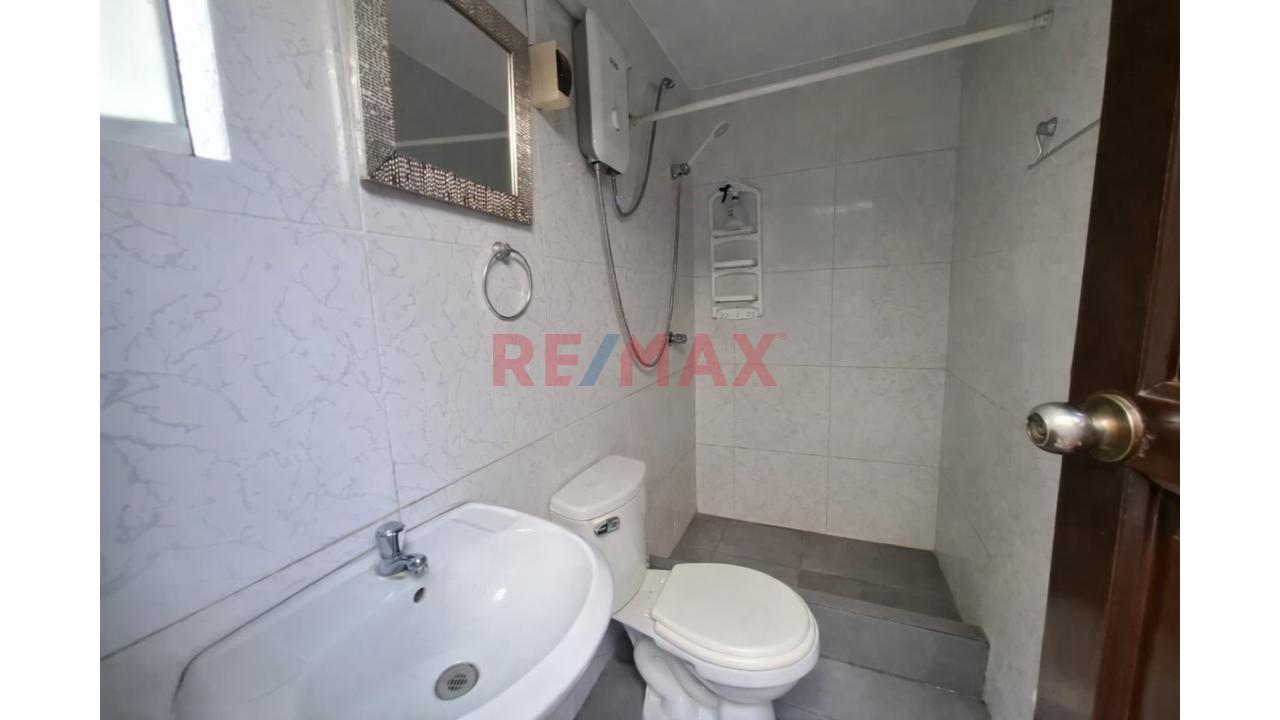 Venta De Hermosa Casa En Urb.Los Molinos - La Molina - 21