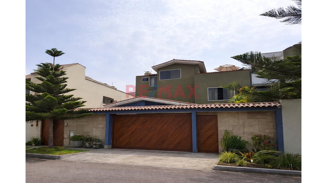 Venta De Hermosa Casa En Urb.Los Molinos - La Molina - 2