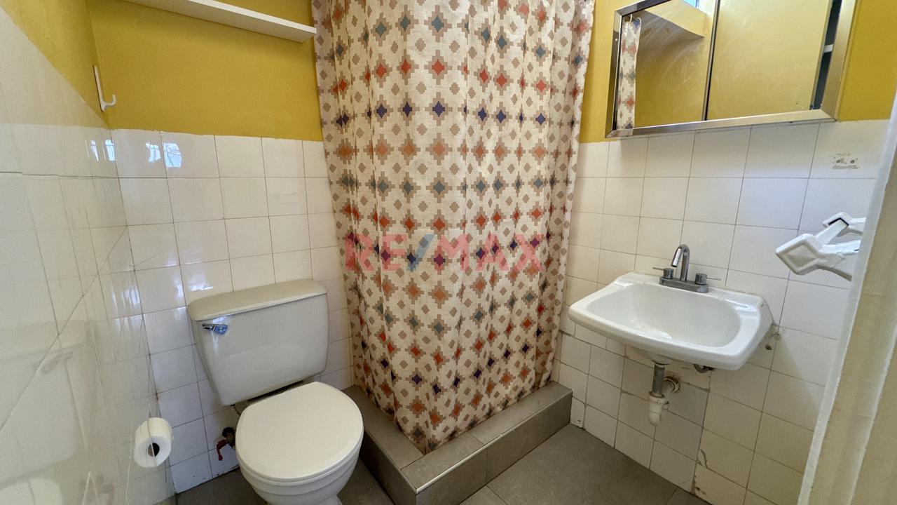 Venta De Casa 300 M2 En Miraflores | 4 Dorm   Terraza   Jardin | Calle Exclusiva - 13