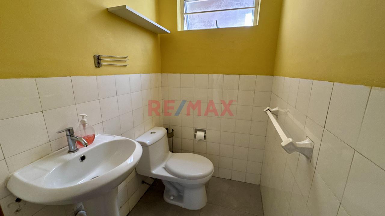 Venta De Casa 300 M2 En Miraflores | 4 Dorm   Terraza   Jardin | Calle Exclusiva - 21