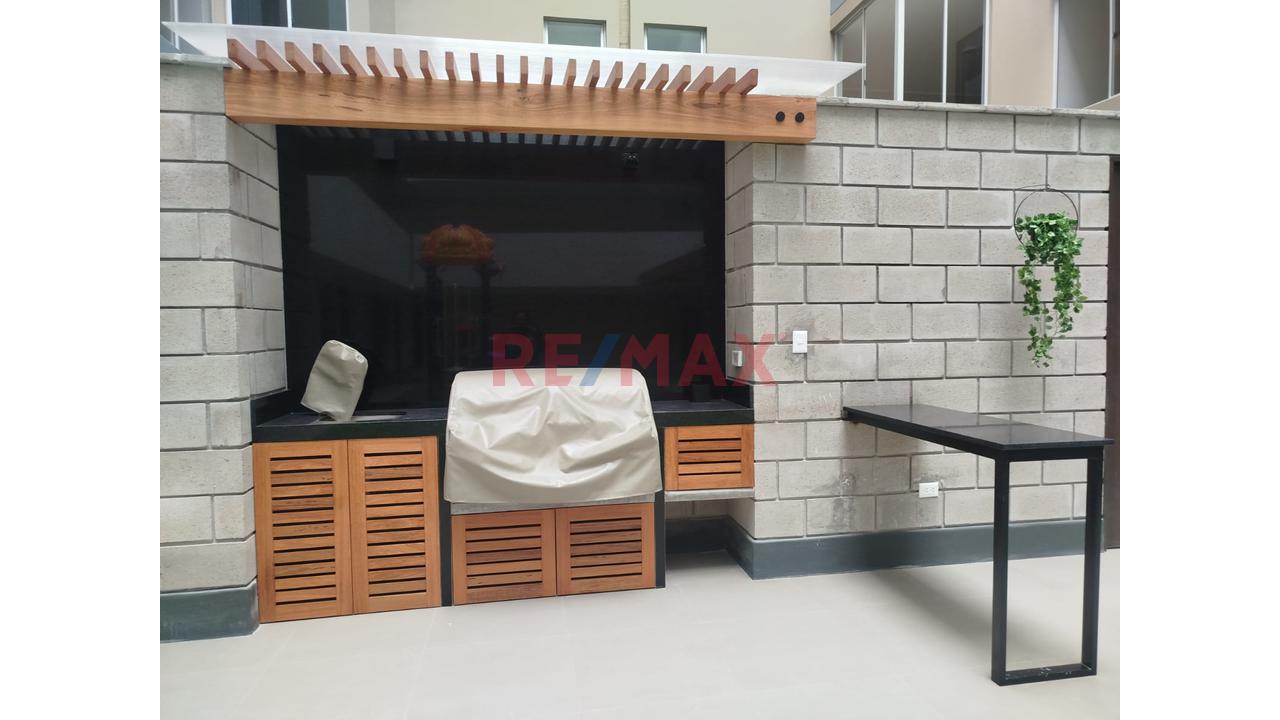 Departamento De Estreno  Primer Piso De 130 Mt + 2 Jardines Internos  En Chorrillos — foto 6