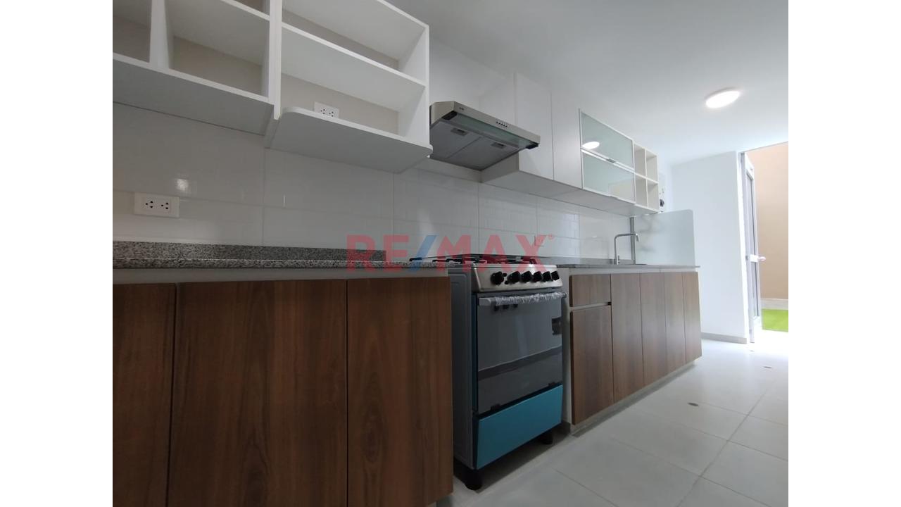 Departamento De Estreno  Primer Piso De 130 Mt + 2 Jardines Internos  En Chorrillos — foto 12