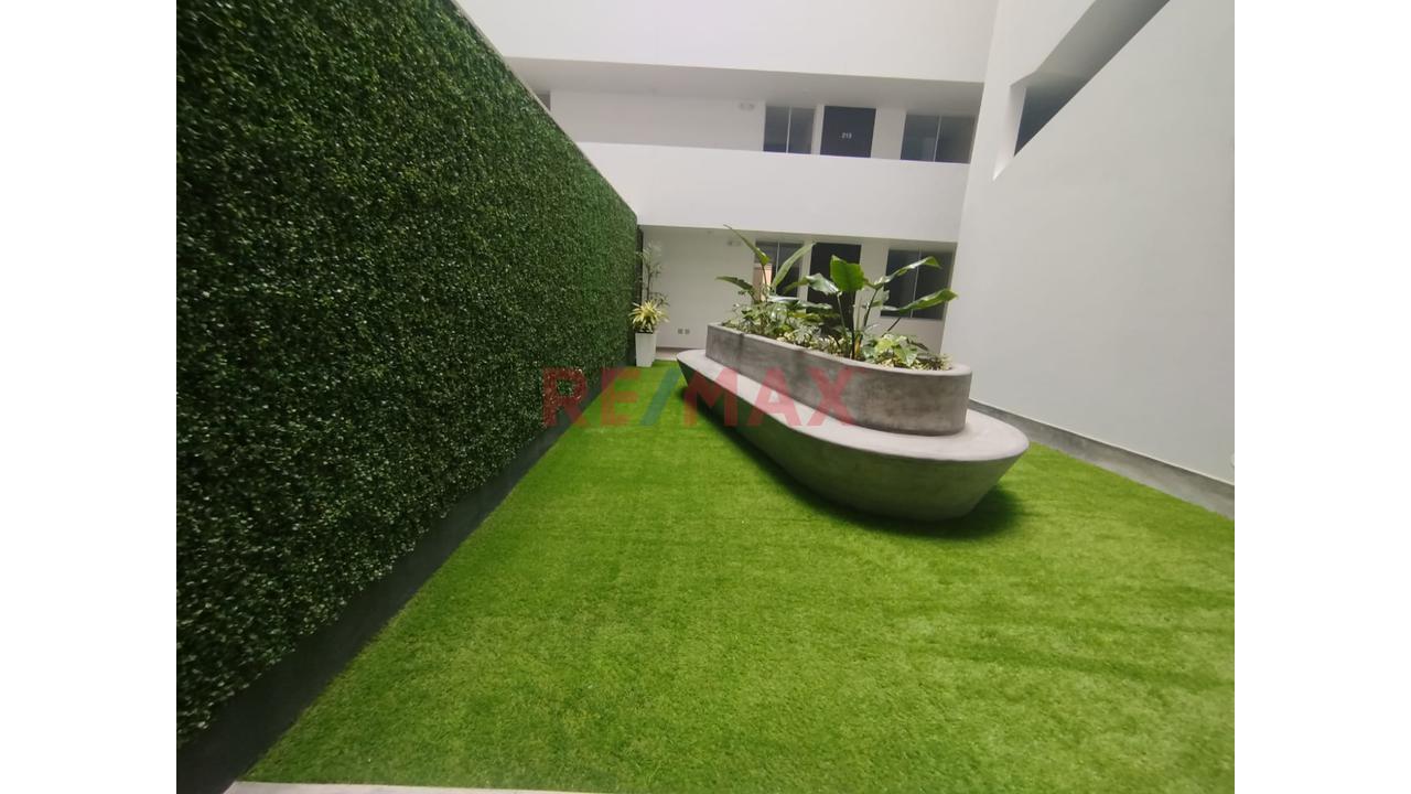 Departamento De Estreno  Primer Piso De 130 Mt + 2 Jardines Internos  En Chorrillos — foto 5