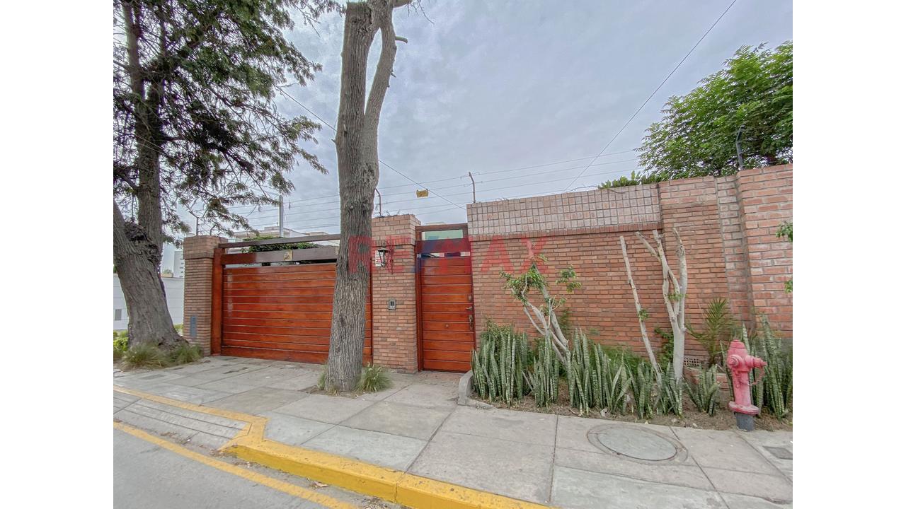 Venta De Casa Comercial En La Molina — foto 11