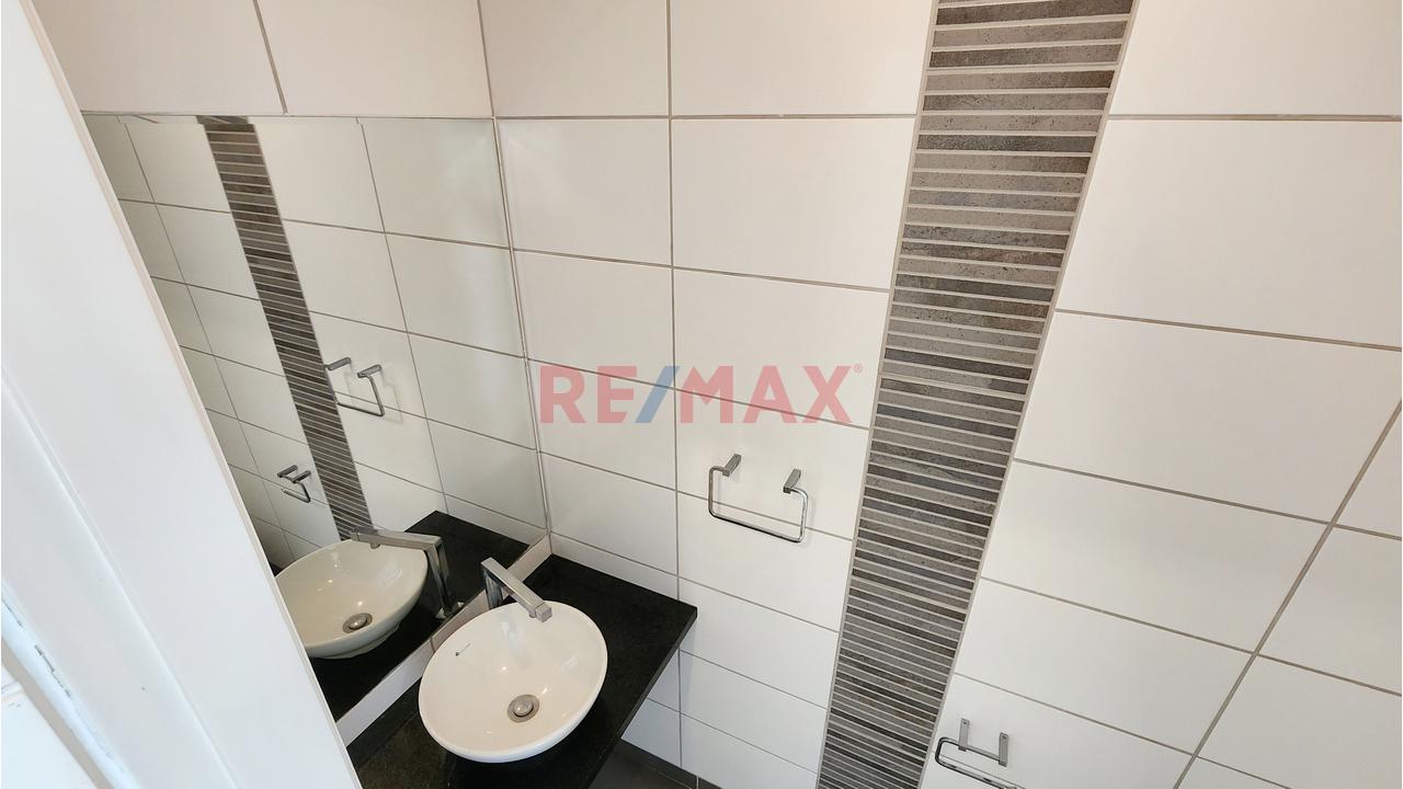 Bonito Departamento Dúplex Frente A Parque En Surco - 11