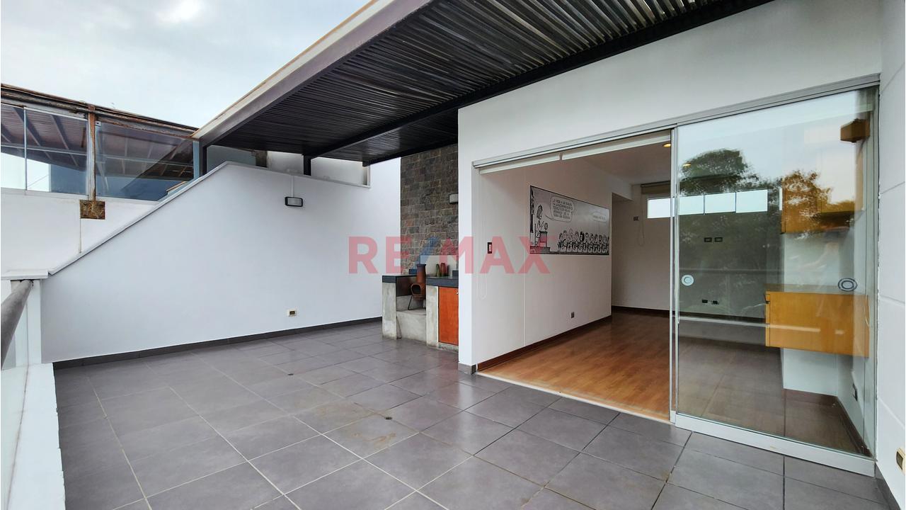 Bonito Departamento Dúplex Frente A Parque En Surco - 15