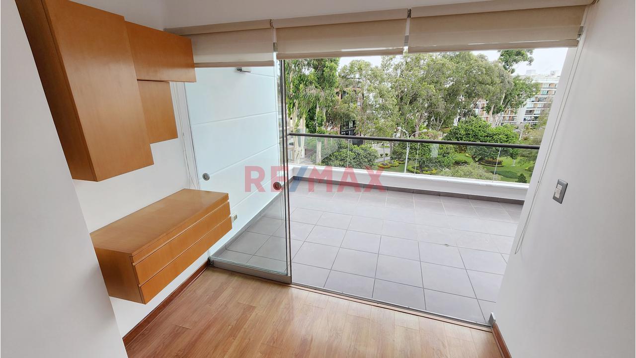 Bonito Departamento Dúplex Frente A Parque En Surco - 13