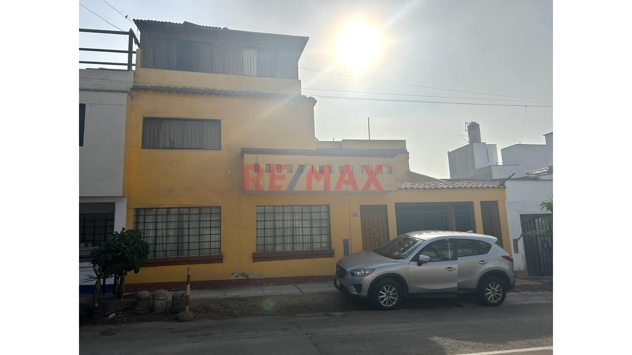 Terreno En Venta En Punta Hermosa, A Dos Cuadra De Playa Central - 1