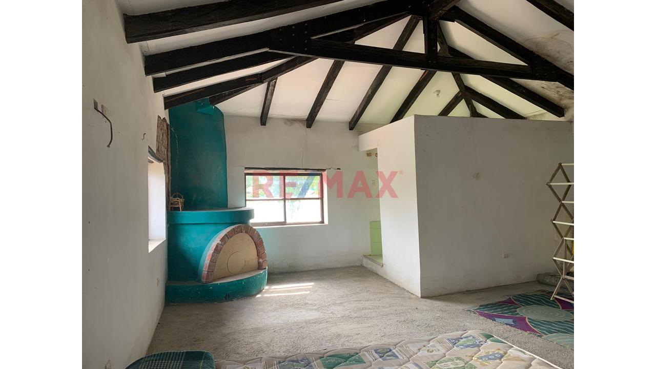 Se Vende Casa Gran Terreno En Sona Urbanizada Ayacucho La Mejor!! - 2