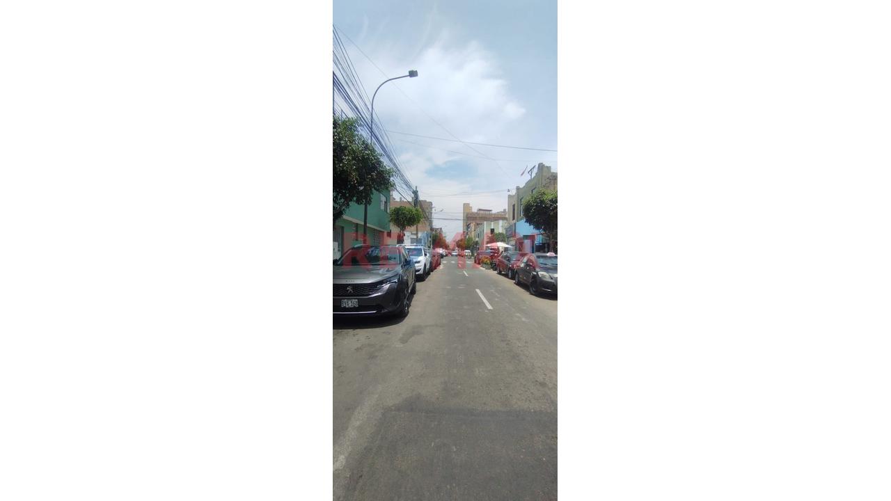 Alquilo Local Comercial Cerca Al Mercado 1 De Surquillo - 2