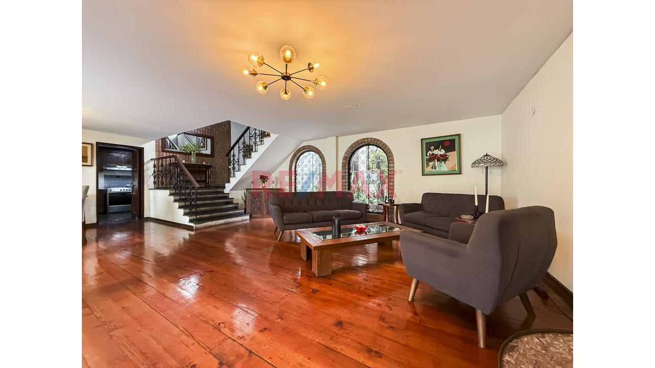 🏡 Casa Con Potencial Inmobiliario En Av. Benavides – Miraflores - 15