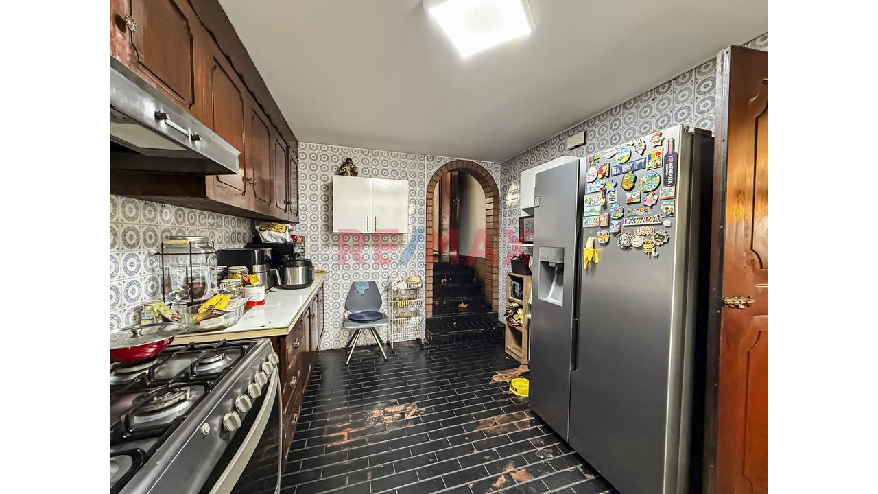 🏡 Casa Con Potencial Inmobiliario En Av. Benavides – Miraflores - 11