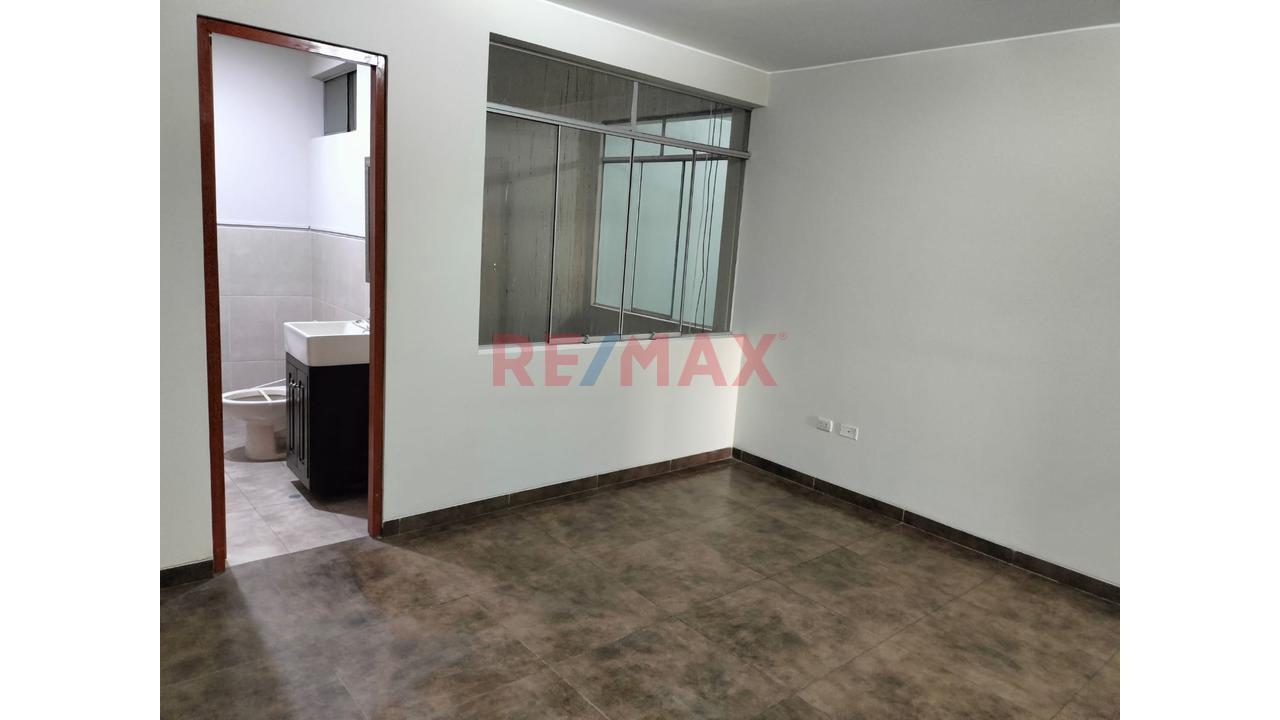 Venta De Amplio Departamento - Collique — foto 13