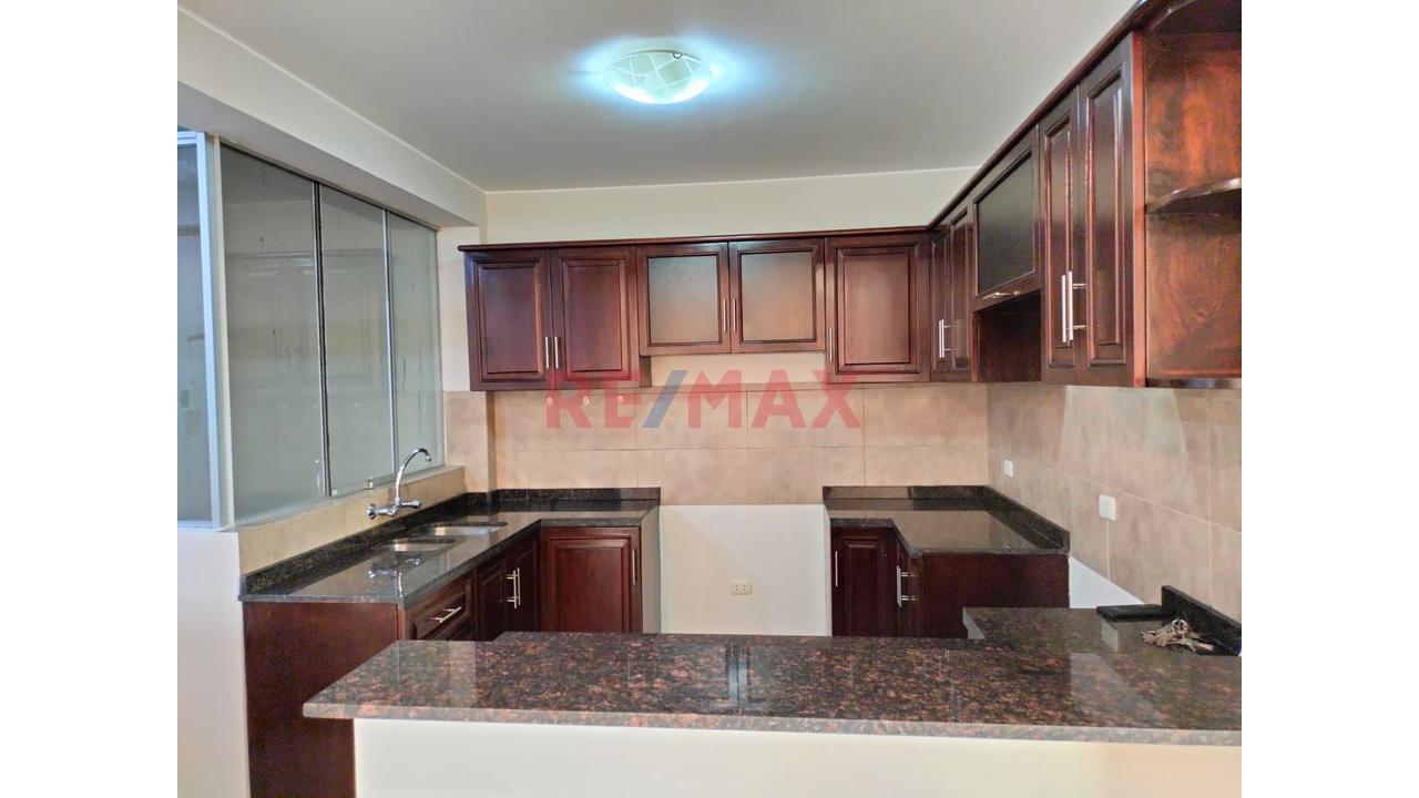 Venta De Amplio Departamento - Collique — foto 11