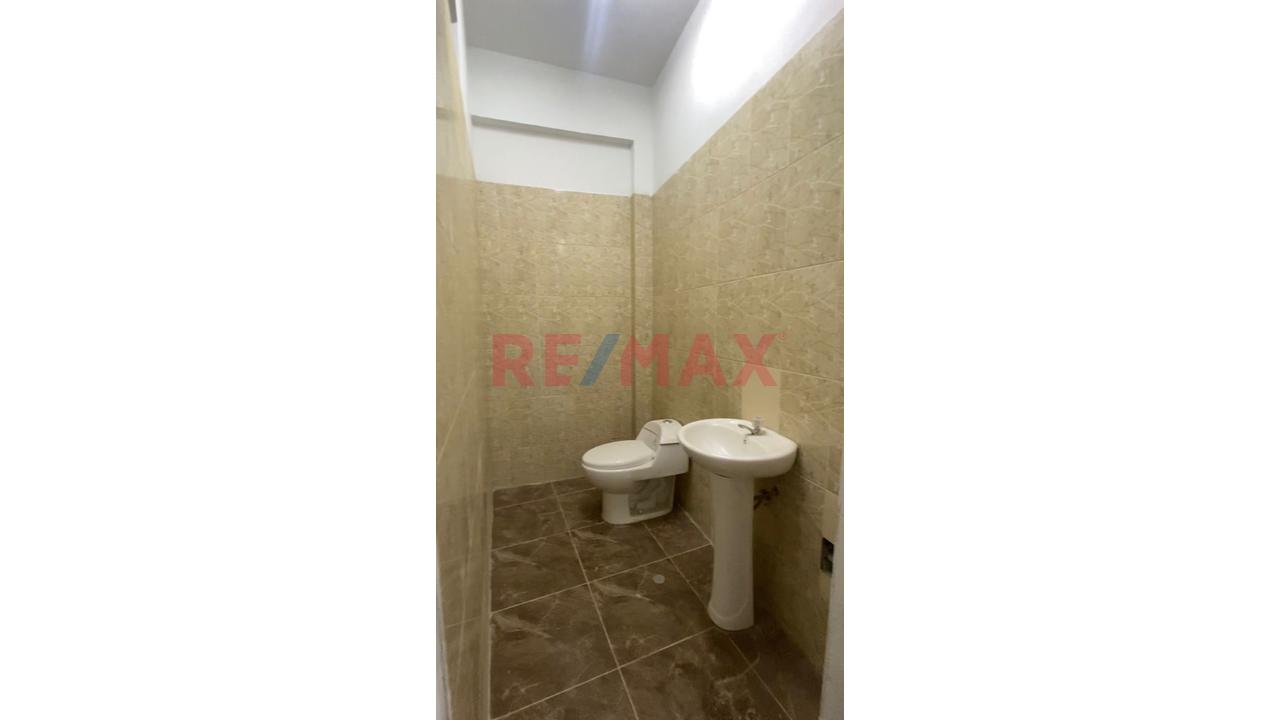 Alquiler De Edificio Comercial Multifuncional En Estreno — foto 5