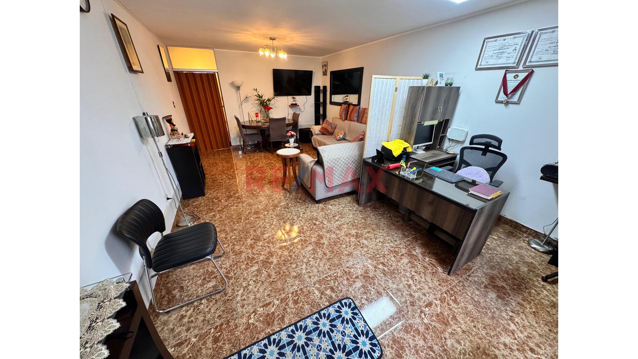 Departamento Tipo Casa En Primer Piso + Cochera — foto 3