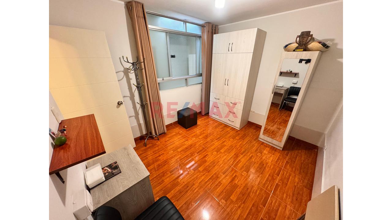 Departamento Tipo Casa En Primer Piso + Cochera — foto 8