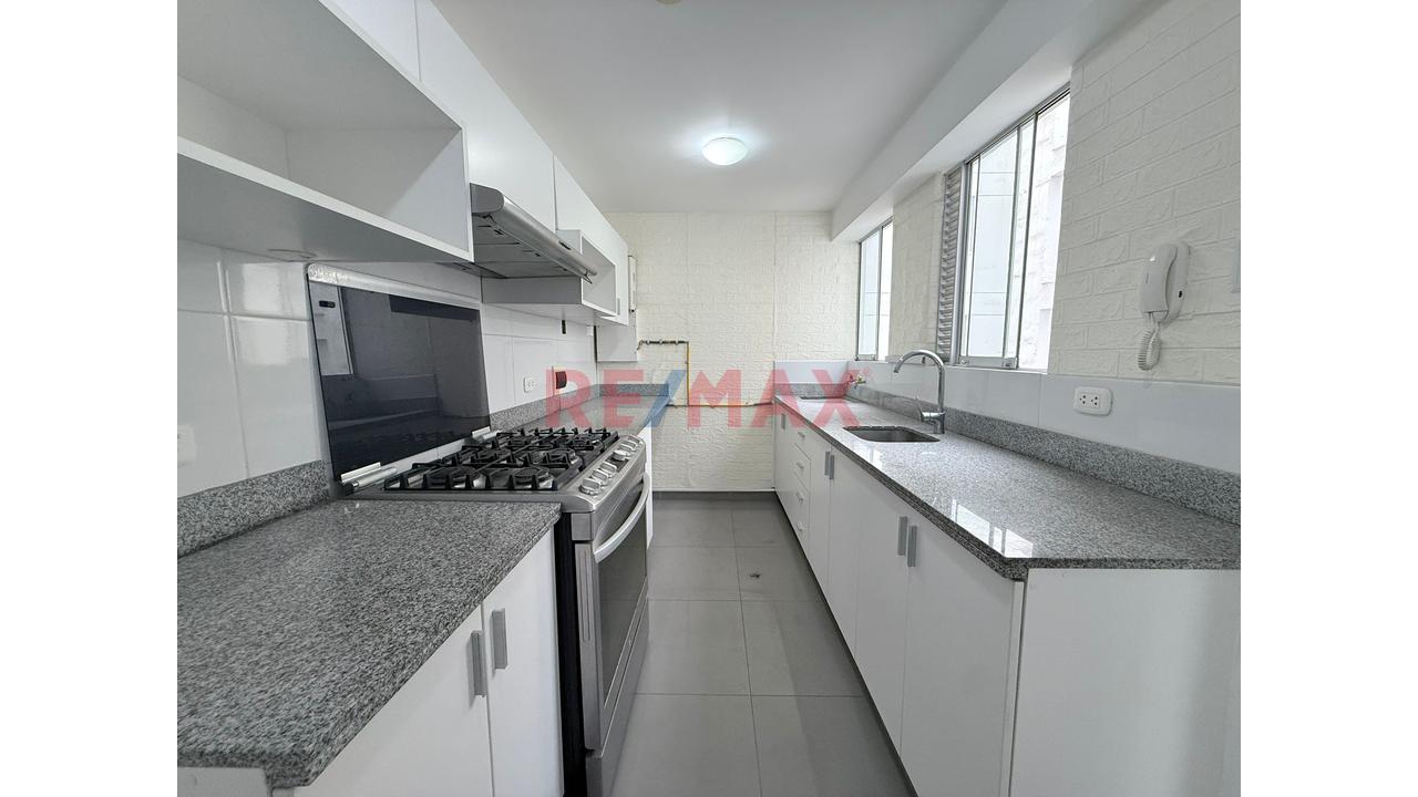 Departamento En Venta En Jesús María, Incluye Cochera Y Deposito, Con Un Precio Insuperable. — foto 6