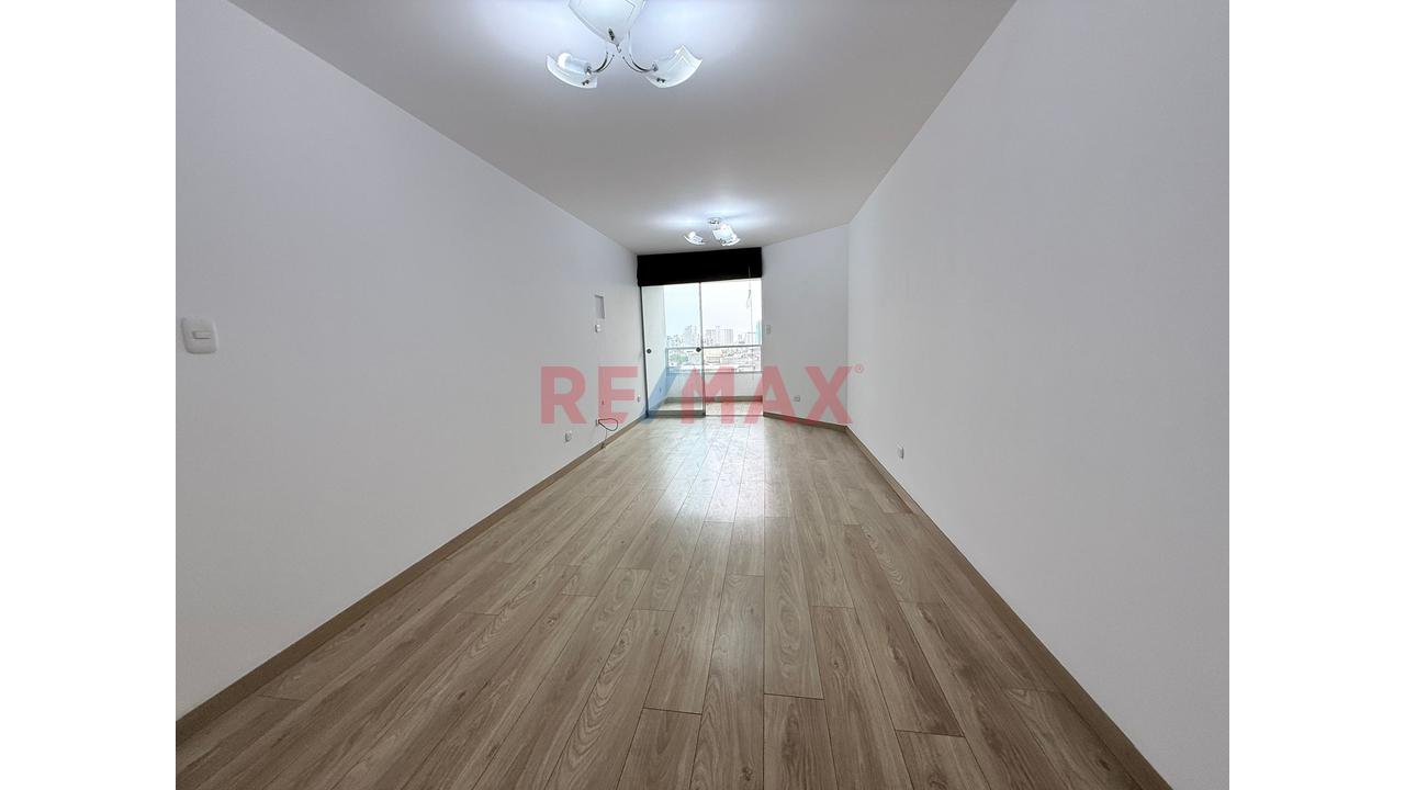 Departamento En Venta En Jesús María, Incluye Cochera Y Deposito, Con Un Precio Insuperable. — foto 2