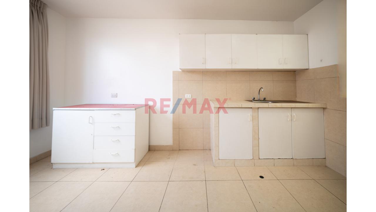Casa de 7 dormitorios en Chorrillos, 363 m² — foto 3