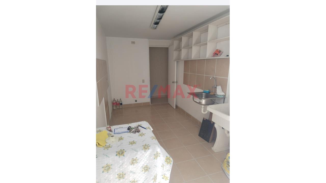 Vendo Lindo Dpto En 1Er Piso Con Patio En Condominio Alcázar Rímac - 12