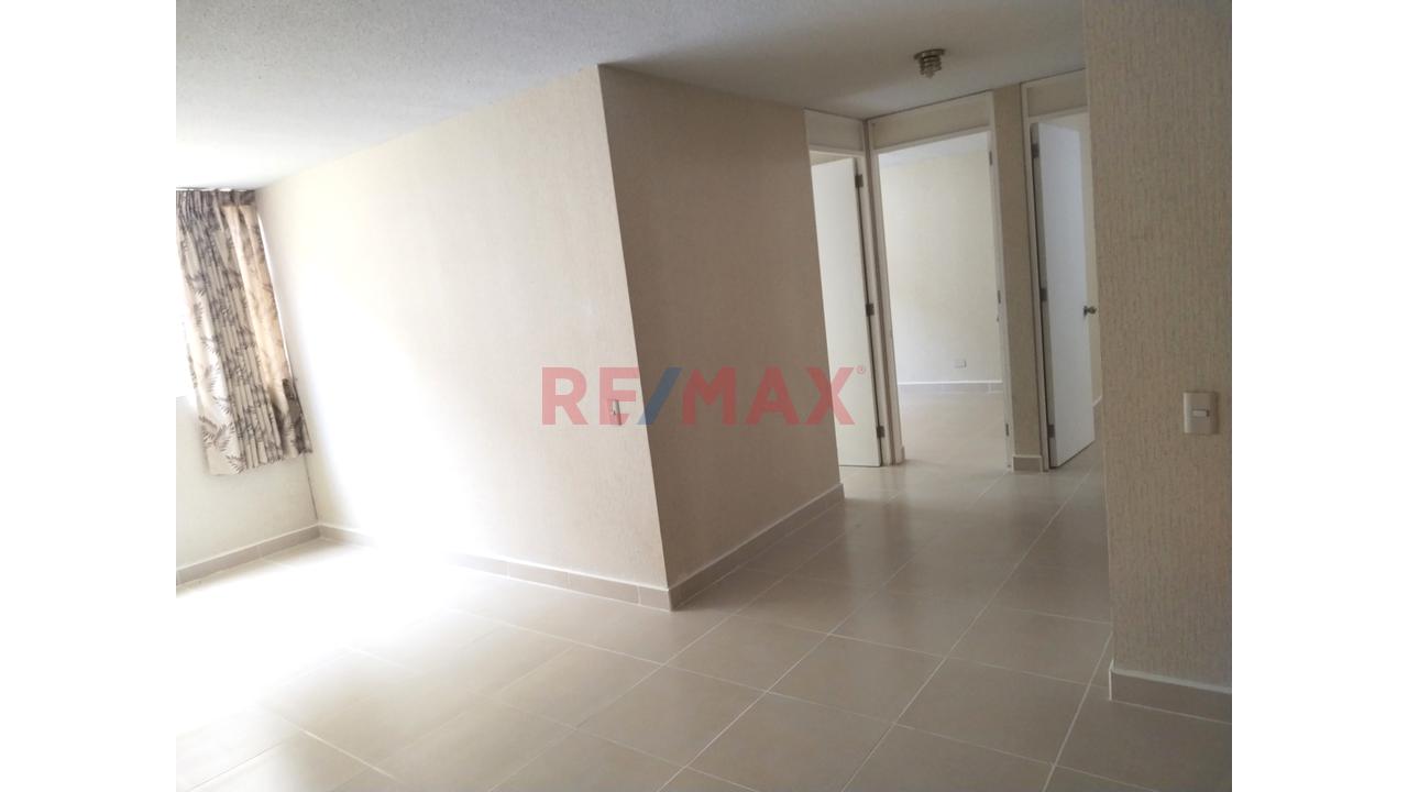 Vendo Lindo Dpto En 1Er Piso Con Patio En Condominio Alcázar Rímac - 3