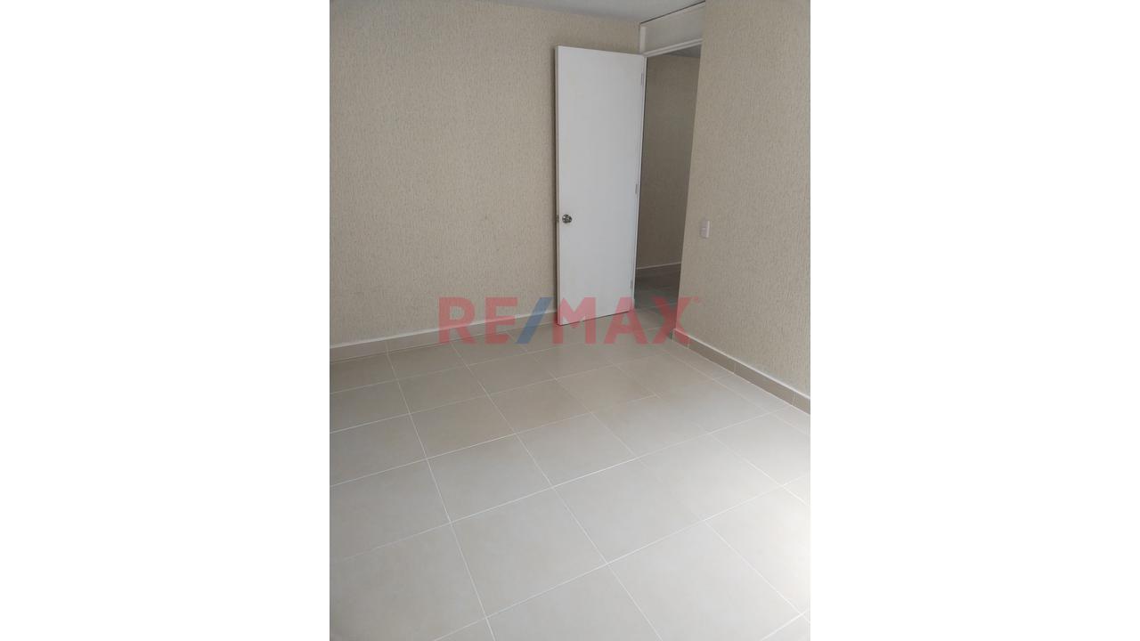 Vendo Lindo Dpto En 1Er Piso Con Patio En Condominio Alcázar Rímac - 9