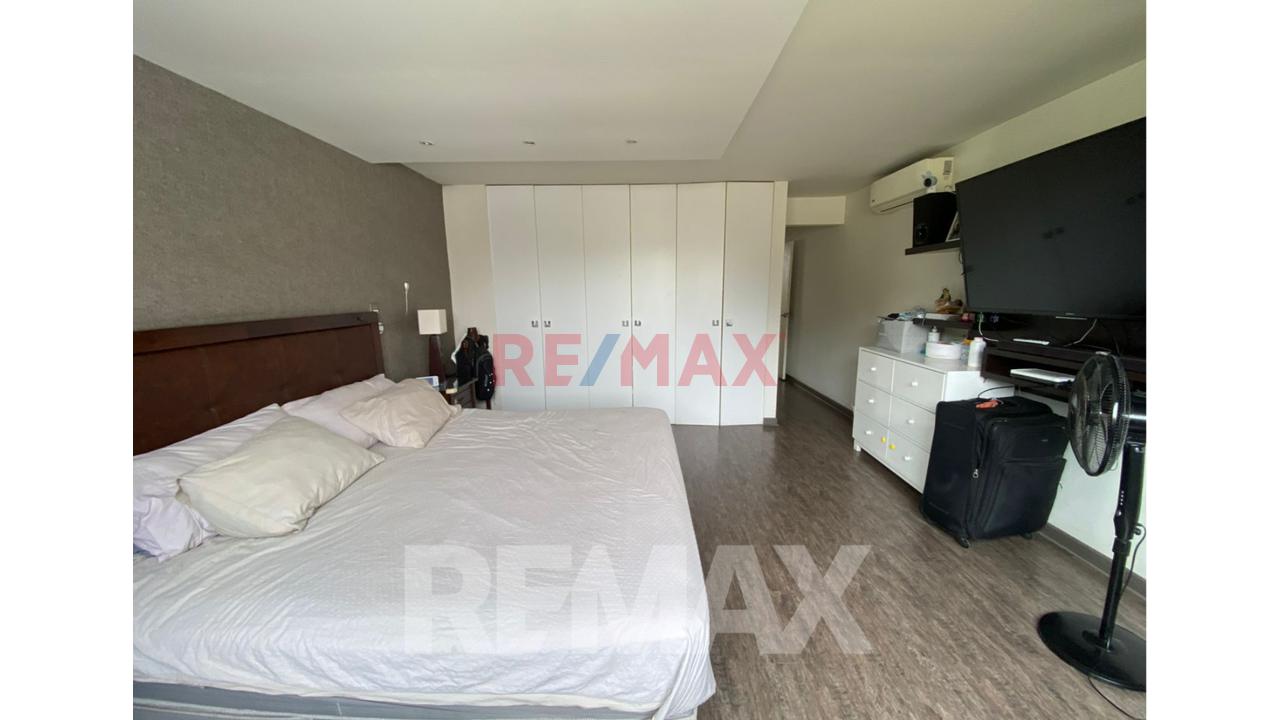 En Venta Hermoso Duplex En Exclusiva Zona De Surco — foto 9