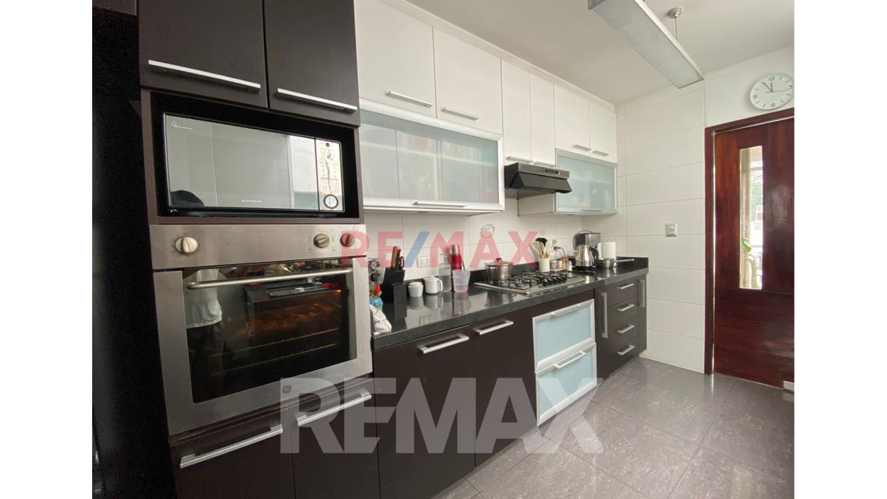 En Venta Hermoso Duplex En Exclusiva Zona De Surco — foto 7