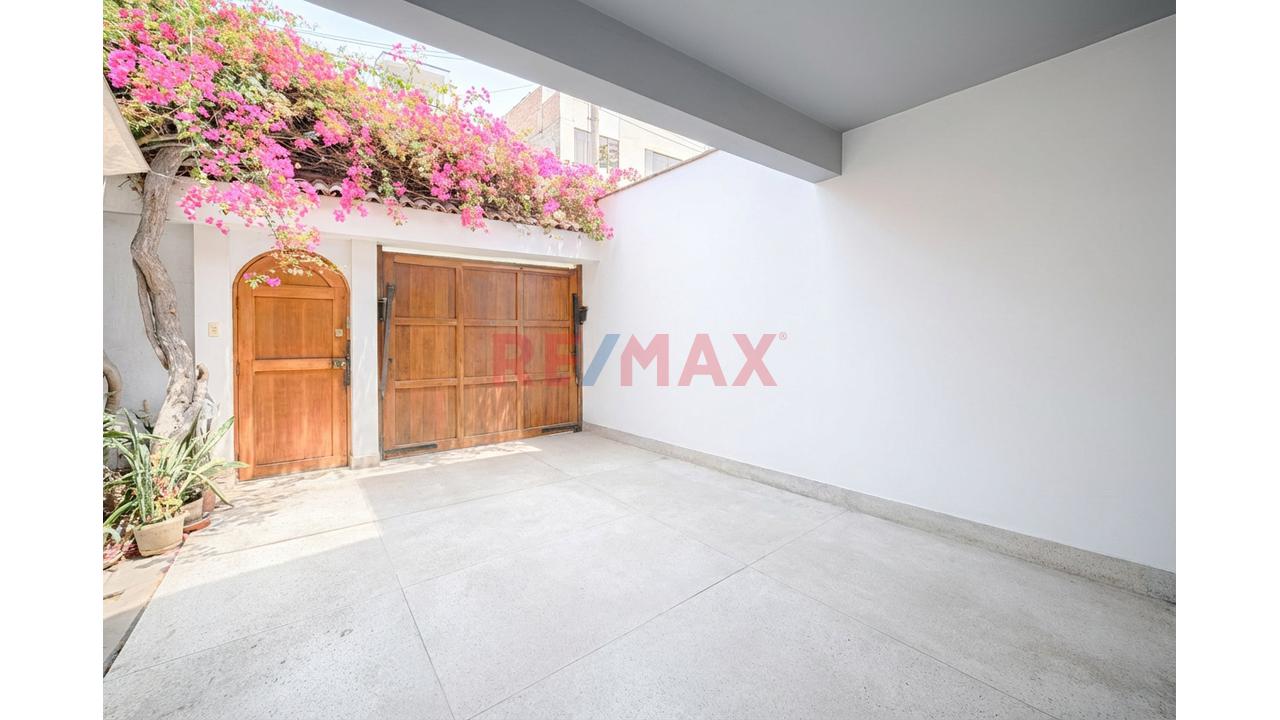 Casa de 7 dormitorios en Surquillo, 259 m² — foto 4