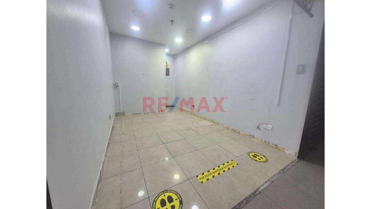 🏢 Venta De Local Comercial En Centro Comercial Compu Palace – Miraflores