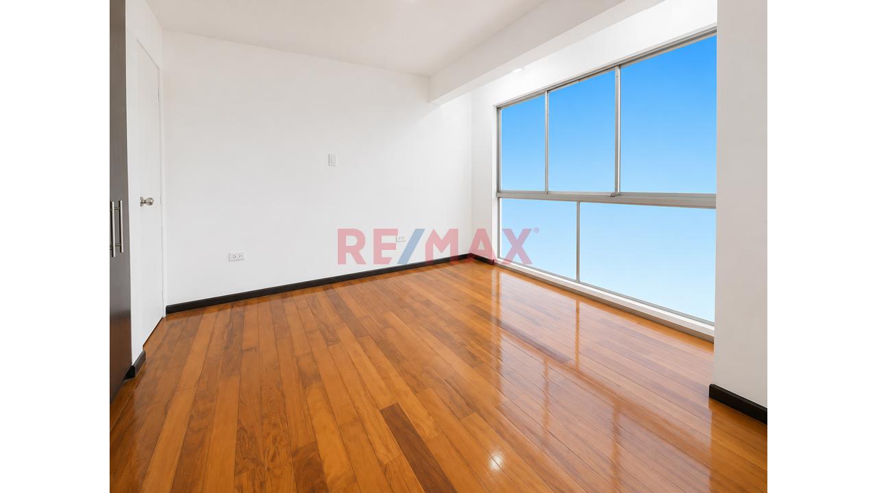 Venta De Dpto Duplex En Una Bella Y Tranquila Urb En Ate - 11