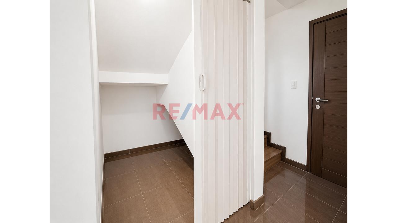 Venta De Dpto Duplex En Una Bella Y Tranquila Urb En Ate - 13