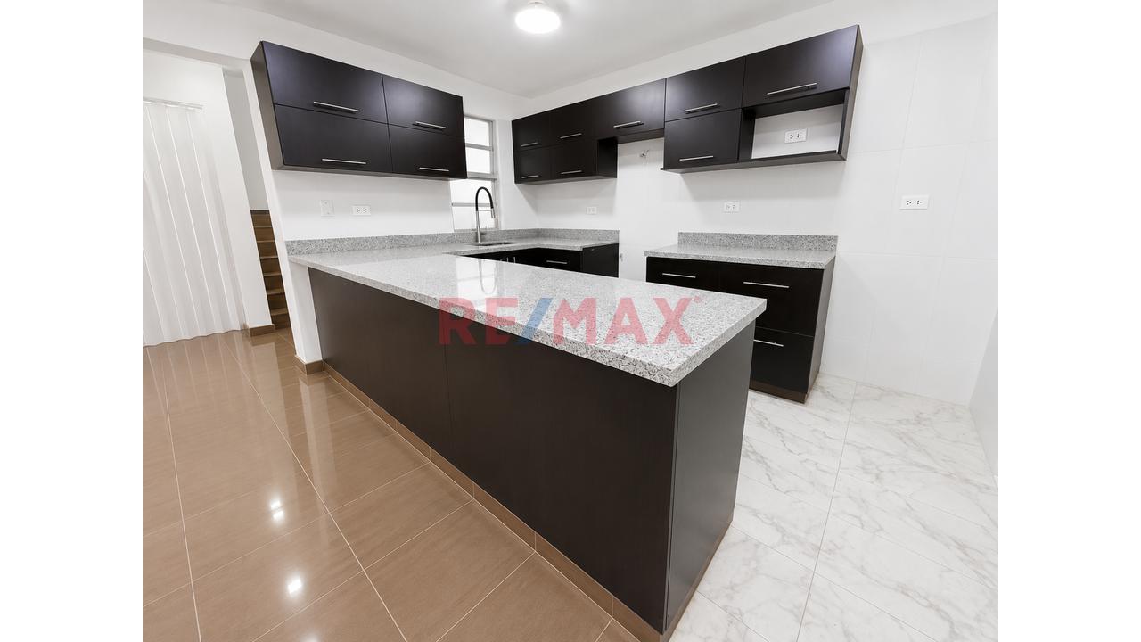 Venta De Dpto Duplex En Una Bella Y Tranquila Urb En Ate - 8