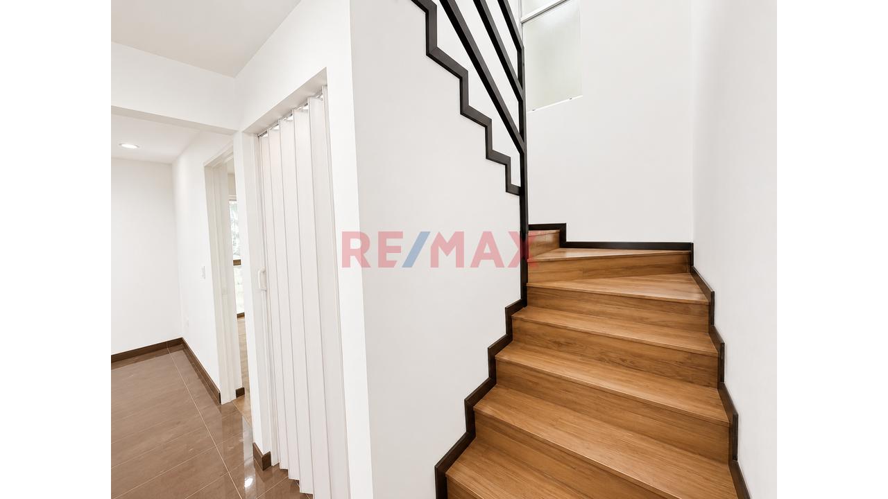 Venta De Dpto Duplex En Una Bella Y Tranquila Urb En Ate - 14