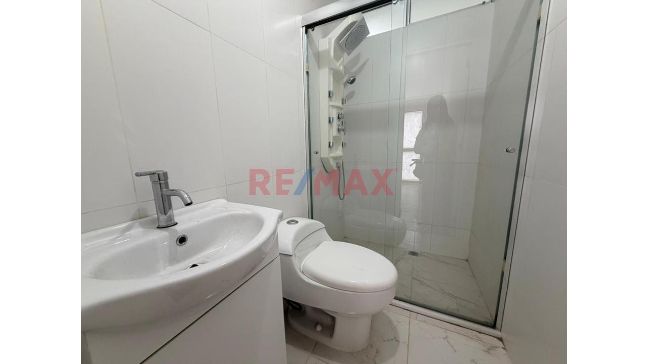 Venta De Hermoso Departamento Flat En Urb De Ate Vitarte - 16