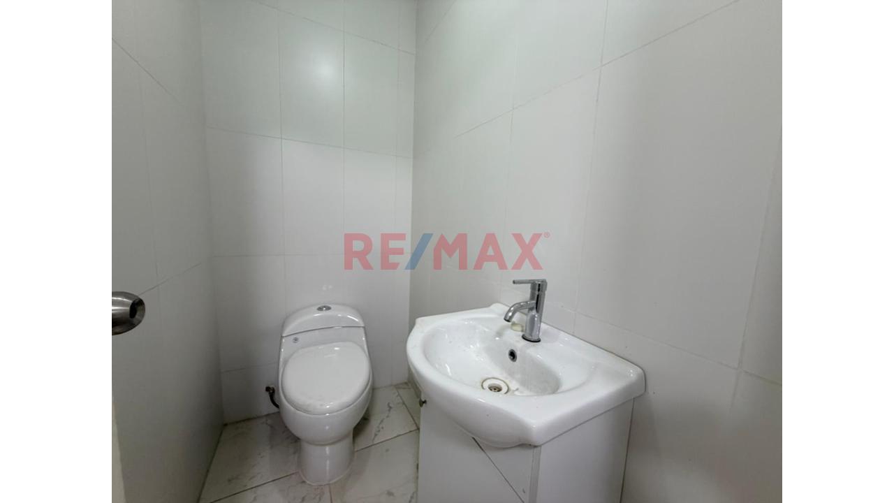 Venta De Hermoso Departamento Flat En Urb De Ate Vitarte - 17