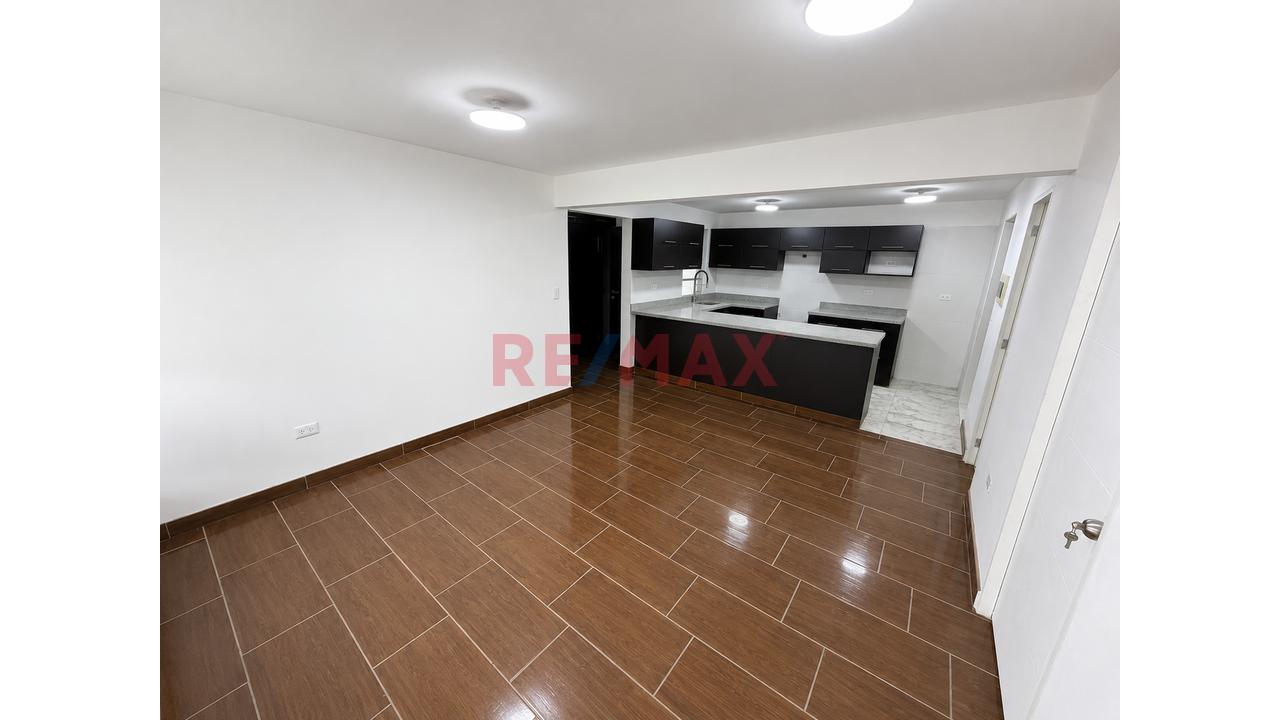 Venta De Hermoso Departamento Flat En Urb De Ate Vitarte - 3