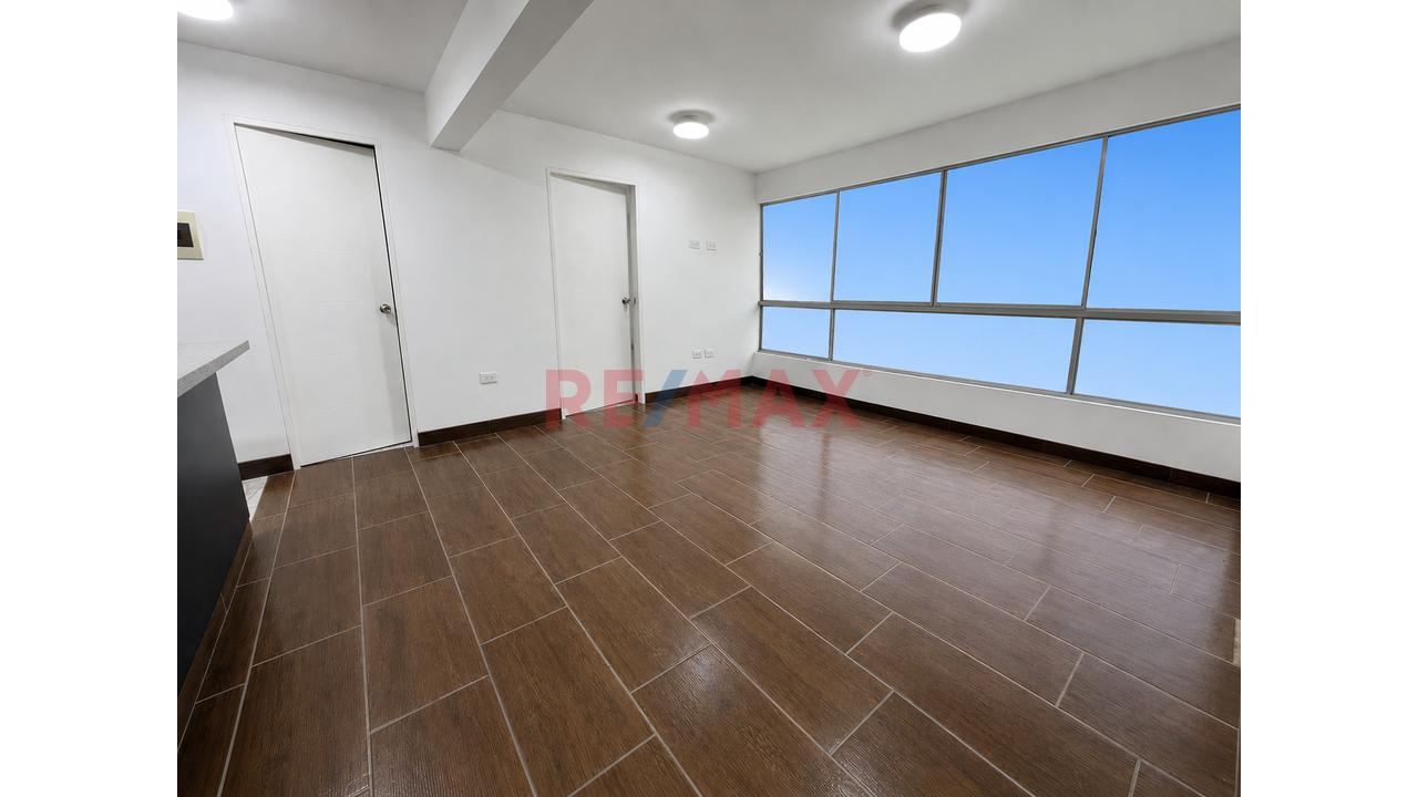 Venta De Hermoso Departamento Flat En Urb De Ate Vitarte - 5