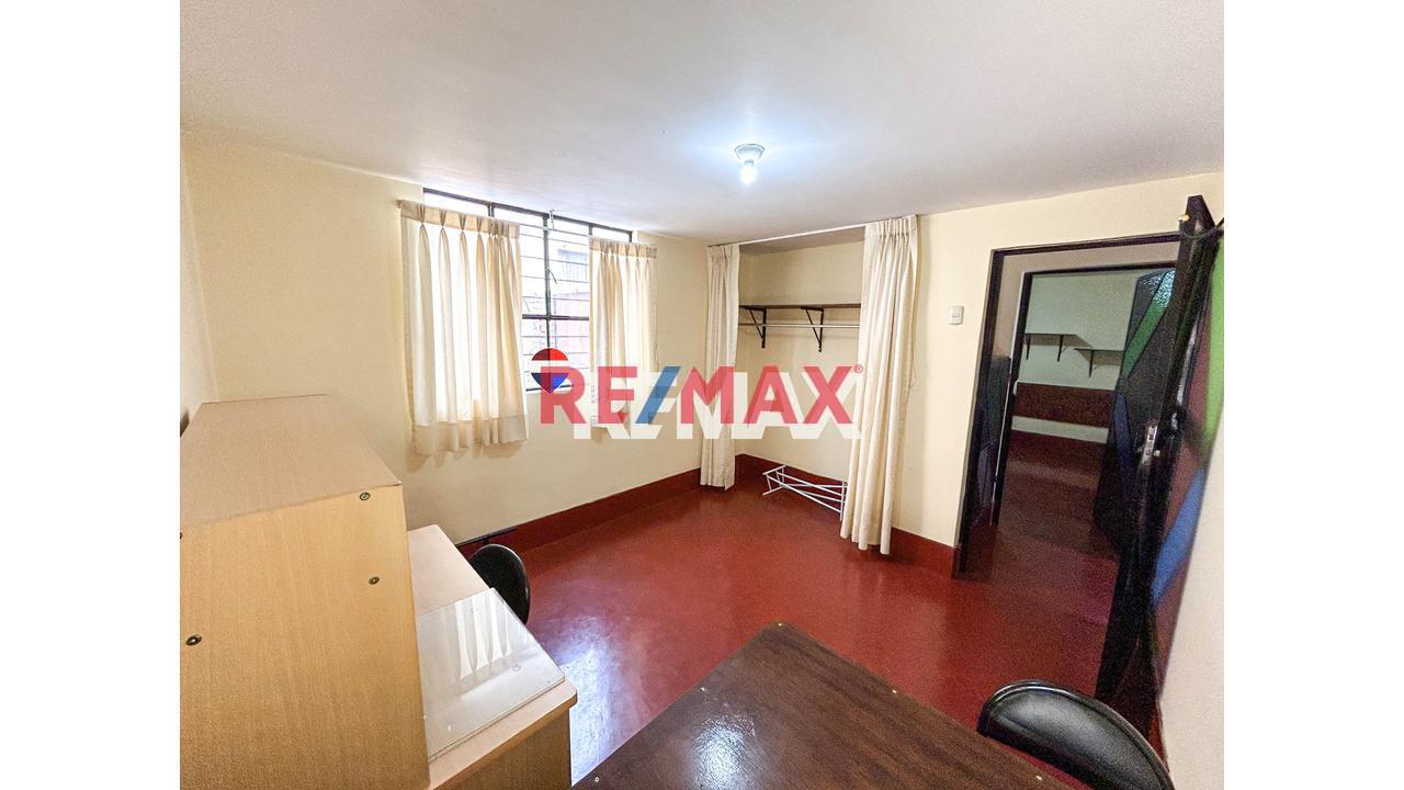 Inversion Segura: Departamento En 2Do Piso Perfecto Para Airbnb O Renta Estudiantil | Cercado De Lima