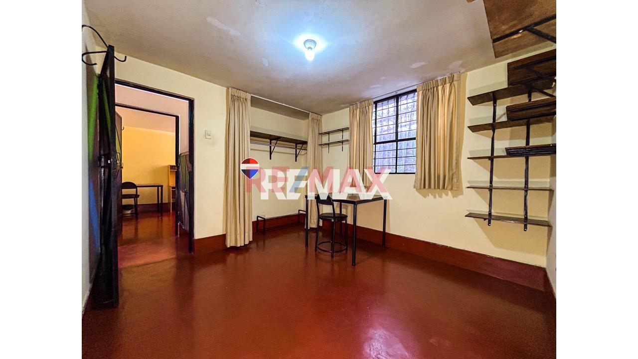 Inversion Segura: Departamento Perfecto Para Airbnb O Renta Estudiantil Dentro De Casa De 3 Pisos | Cercado De Lima - 9