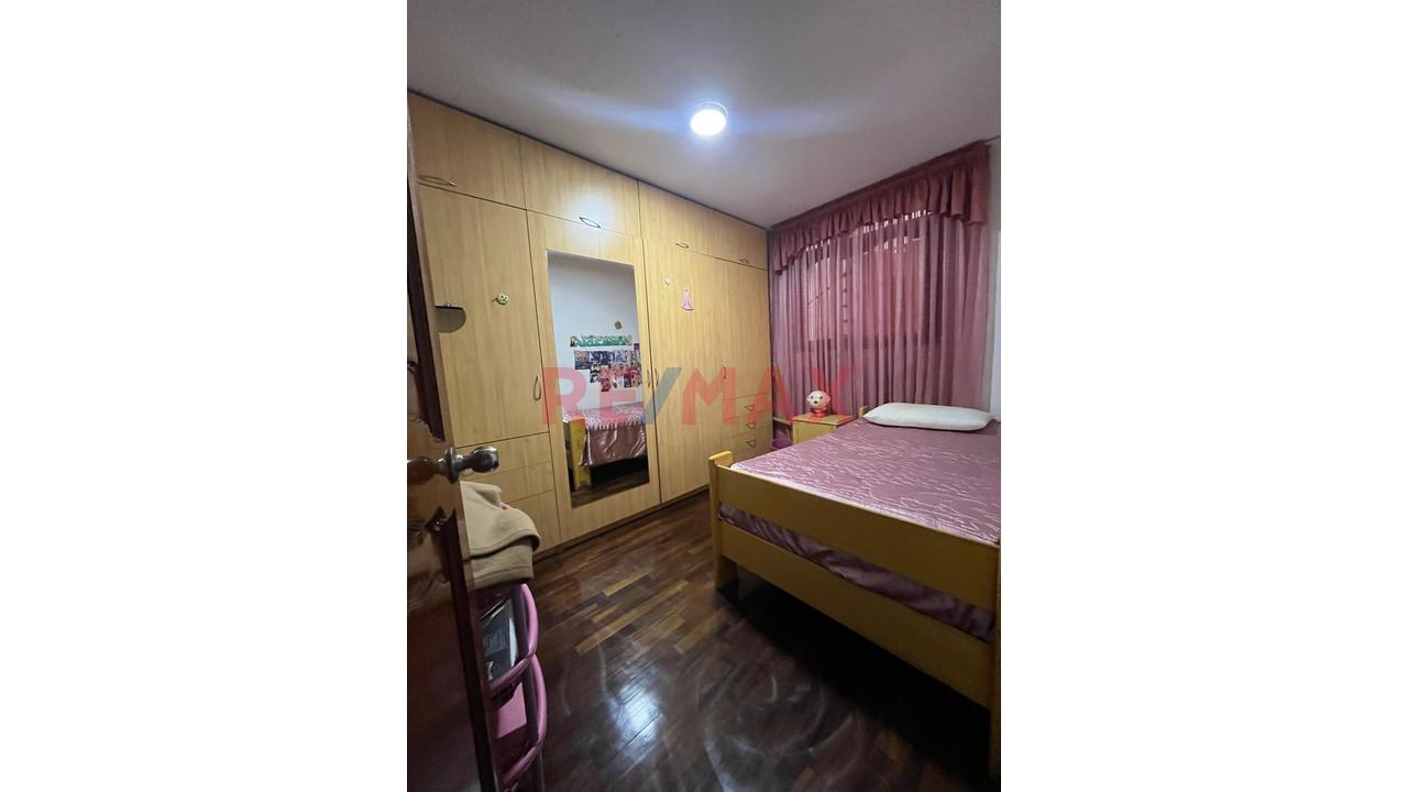 Casa En Venta Frente A Parque 4 Pisos + Azotea – Urb. Santa Luisa Smp — foto 10