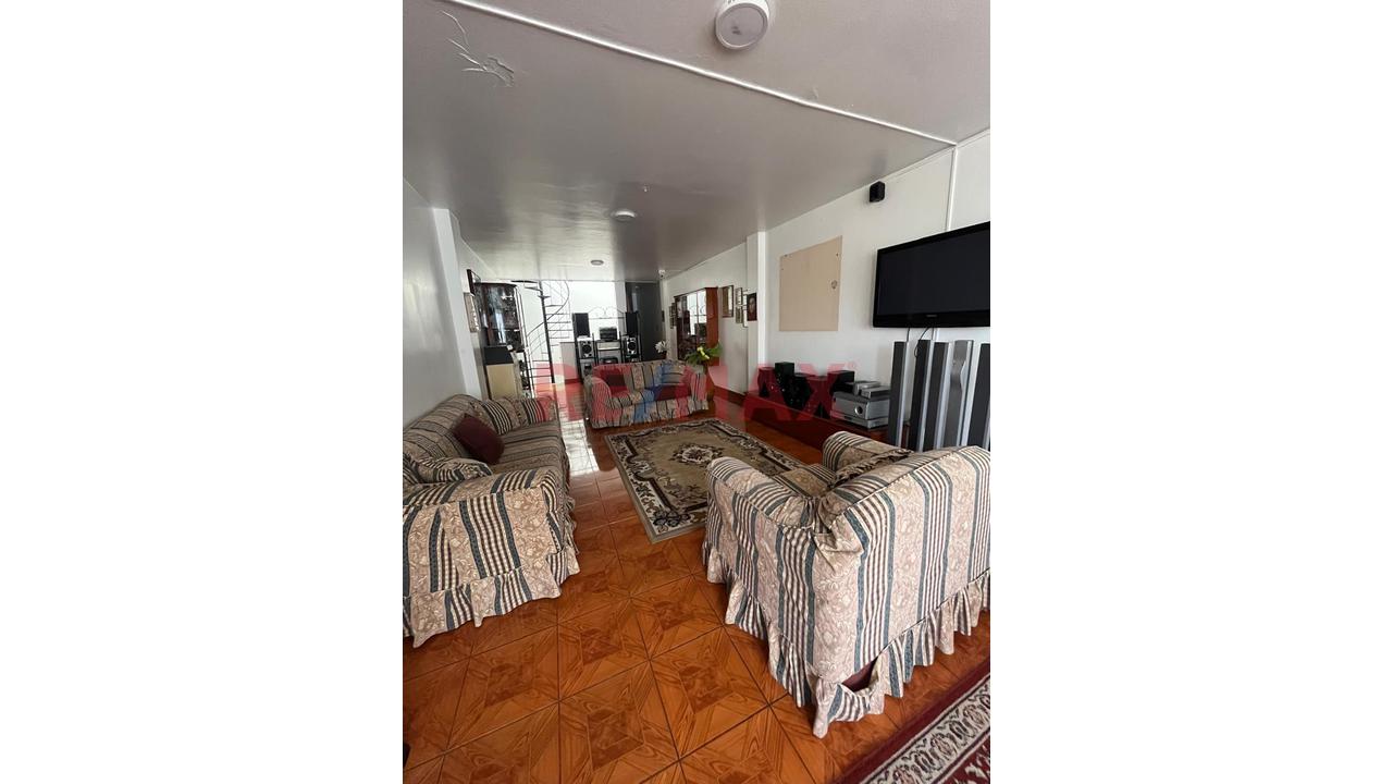 Casa En Venta Frente A Parque 4 Pisos + Azotea – Urb. Santa Luisa Smp — foto 15