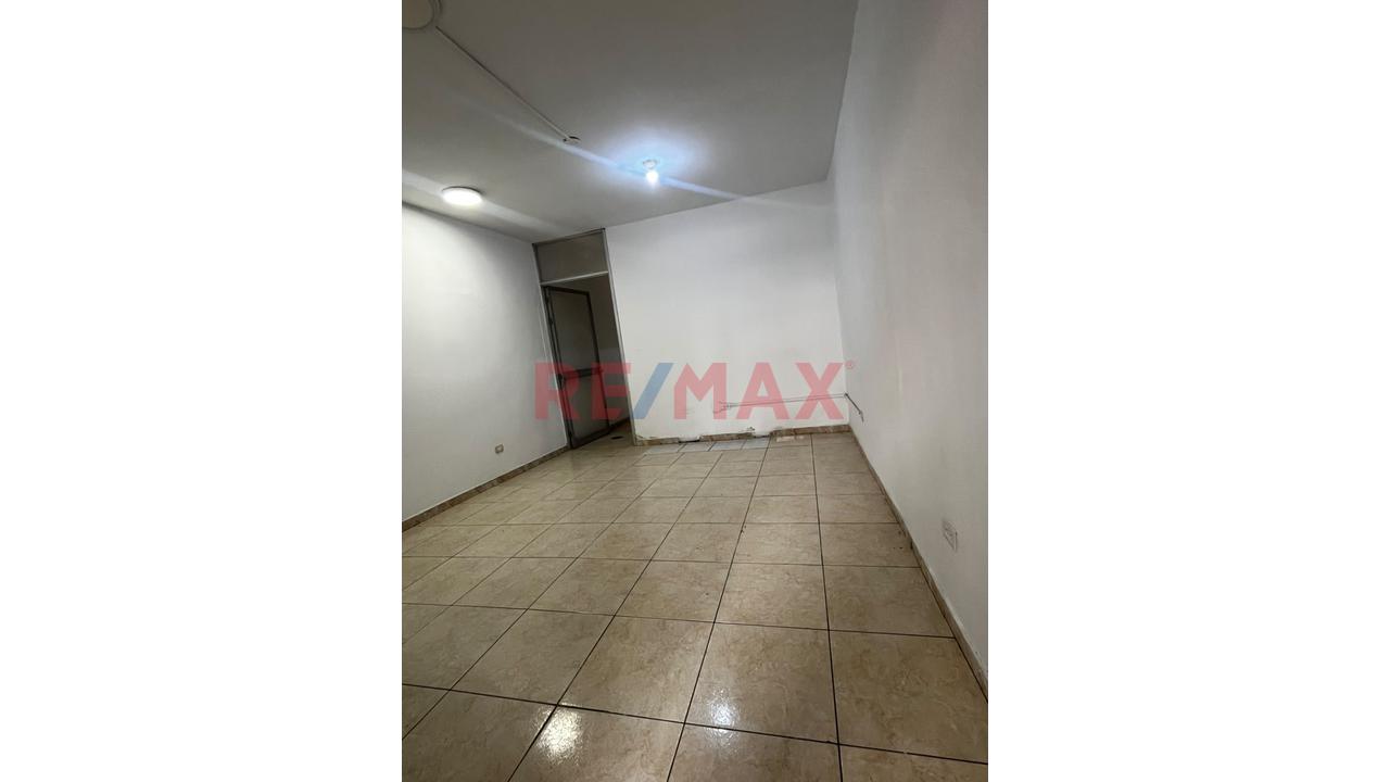 Vendo Departamento En 1Er Piso Frente A Parque – Smp | Us$52,000 — foto 4