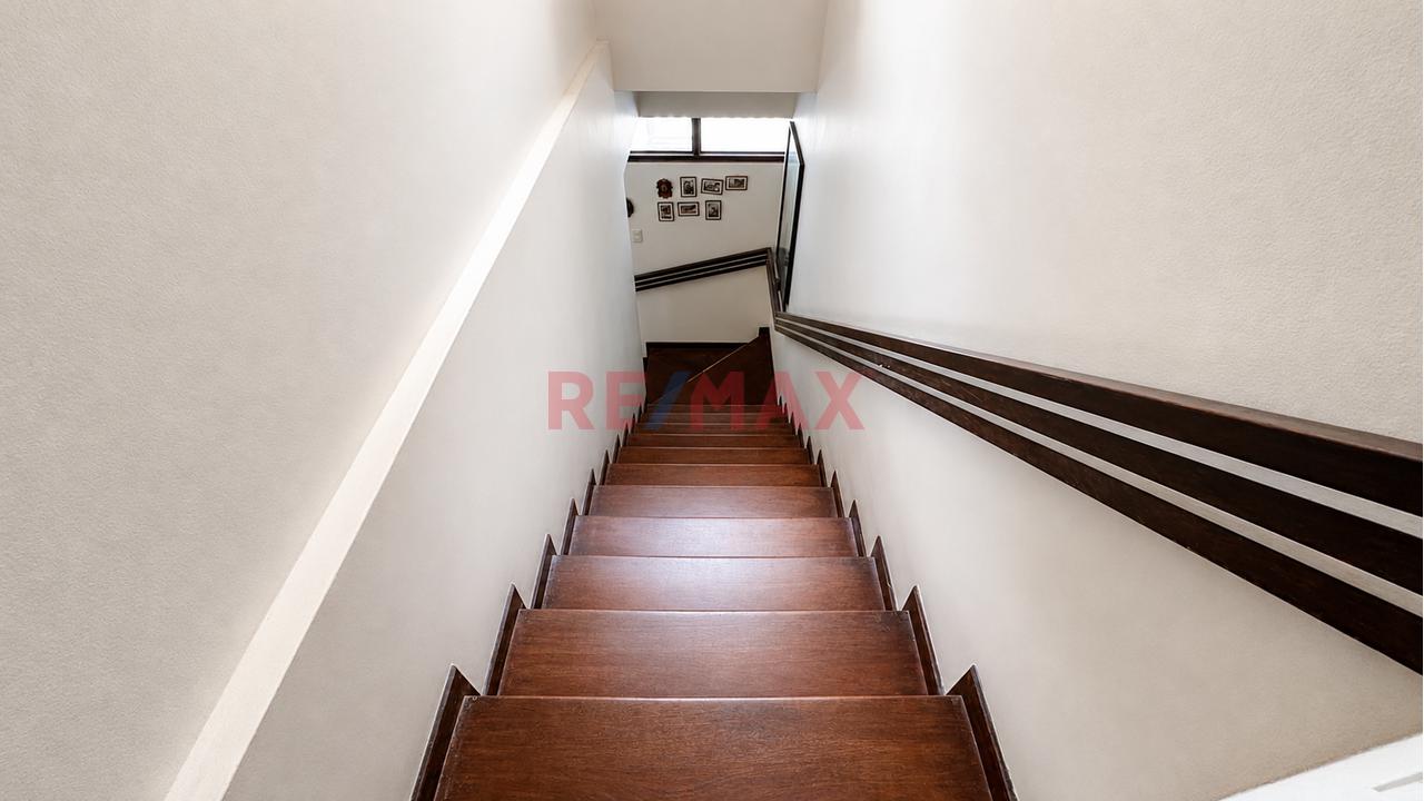 Venta De Casa En Miraflores - Cerca A Malecon La Marina - 13